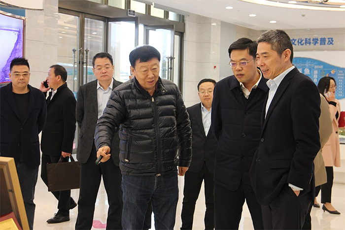 中国建设银行南通分行张晶行长视察U乐国际