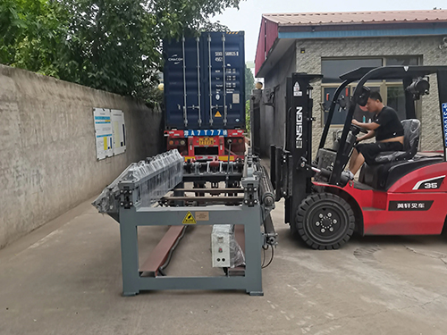 六角網(wǎng)機(jī)發(fā)貨