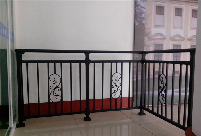 阳台护栏规范标准