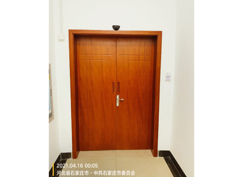 石家莊市委組織部90度自動(dòng)門，配置人形探頭：只感應(yīng)人，不感應(yīng)物體的探頭