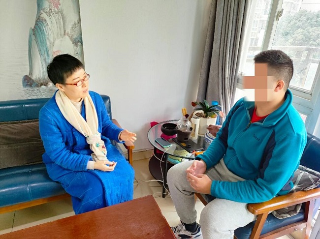 “小西妈妈”社区公益心理咨询和家庭教育 引领家庭和睦共融