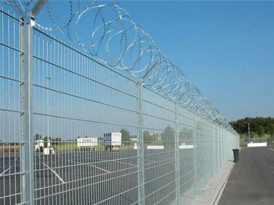 机场护栏网安装