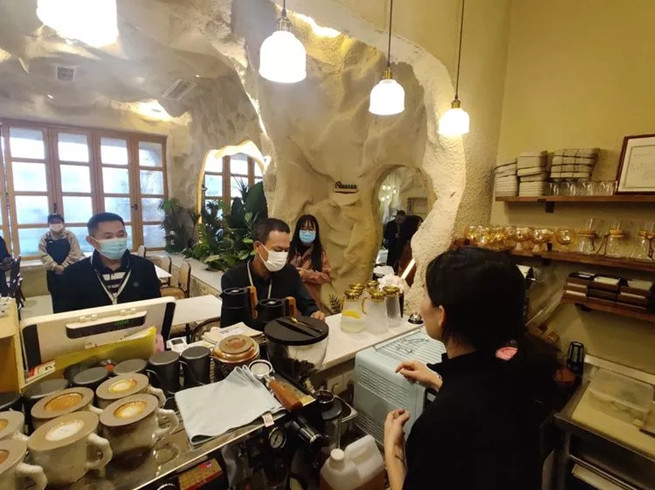 海口市市场监管局美兰分局开展“餐饮安全你我同查”活动