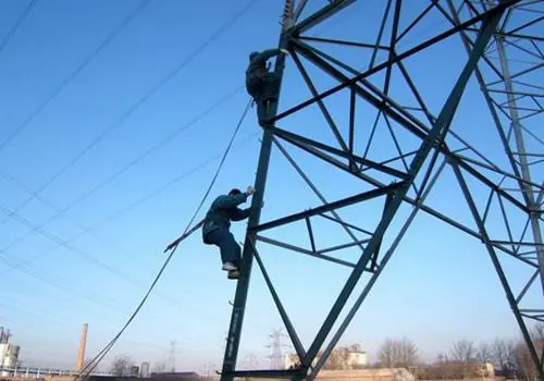 輸電線路導(dǎo)線耐張線夾測溫裝置，24小時監(jiān)測輸電線路溫度