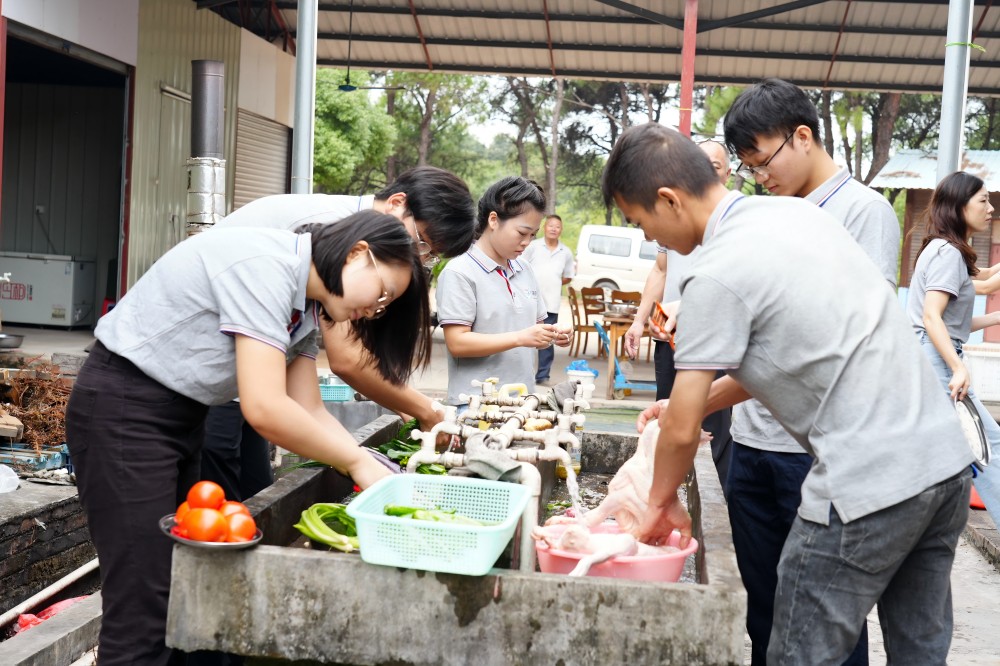 歡聚團建，共創未來——佛山市佛諾斯除鐵機械設備有限公司2024年團建