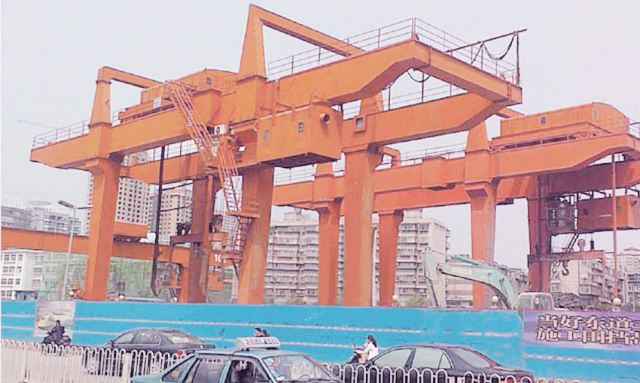 门吊用于深圳地铁项目