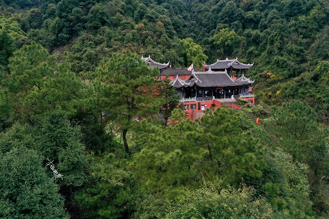 禅意峰顶山