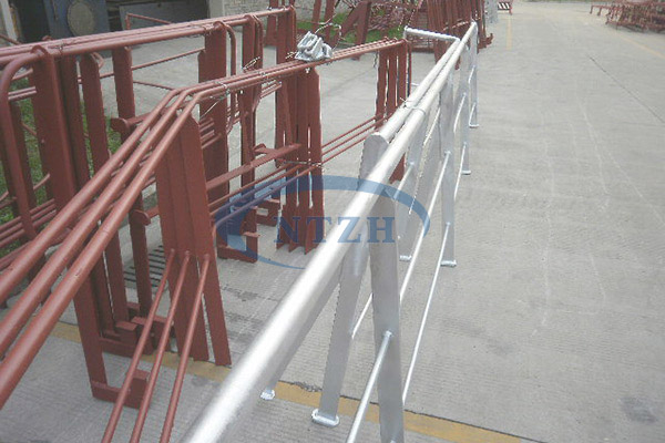 Steel railings for ships