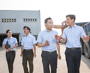 中国非金属协会考察团到鹤岗市考察石墨设备