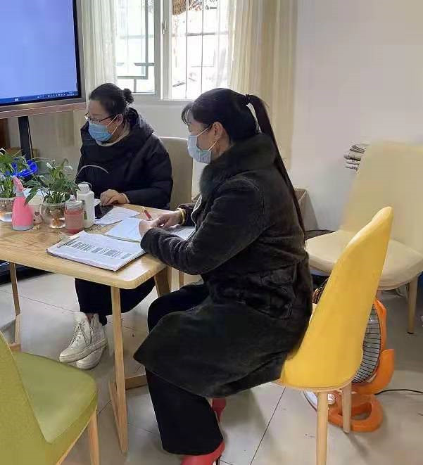 党员就应该冲在前面！向都江堰市这群防控一线的“娘子军”致敬！