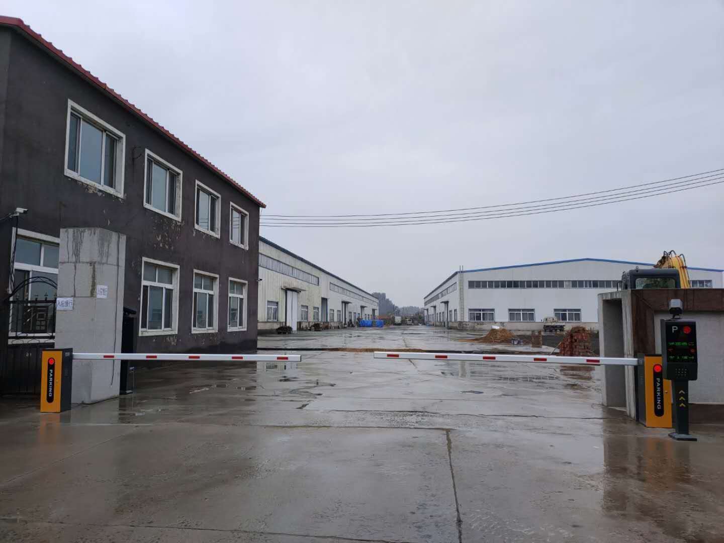 沈阳市于洪区新利兴科技有限公司车牌识别道闸项目