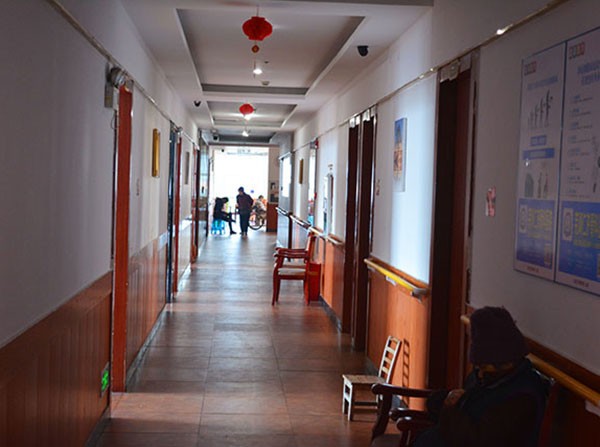 庐江养老院提醒老人散步要适宜