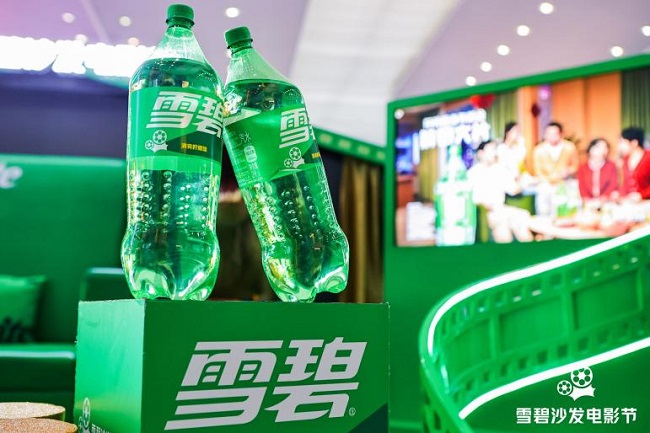 春节喝雪碧，和中粮可口可乐一起“酷爽”看大片