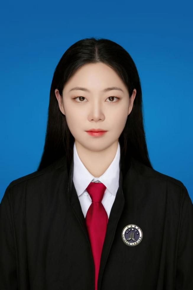 鄂彦璐律师