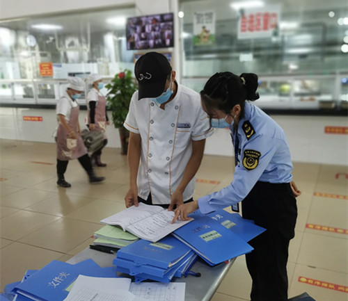 海南保亭县全覆盖完成秋季学校食品安全检查