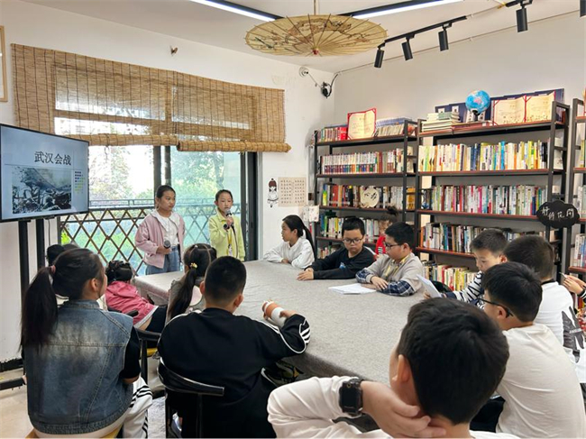 重庆市江北区图书馆举行“铭记抗战历史，弘扬民族精神”主题活动