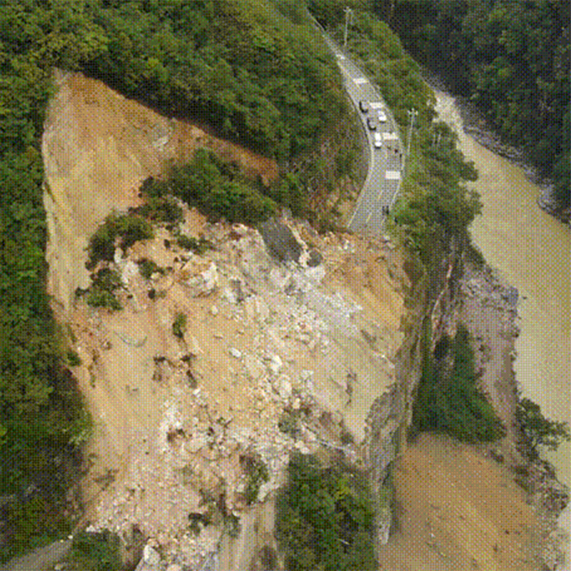 输电线路电网北斗地灾监测装置提前预警地质变化