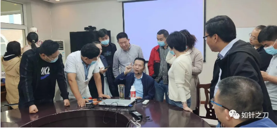 全国各地针刀实战演练权威专家秦保和：颈肩腰膝的针刀招数