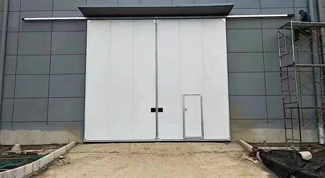 觀(guān)山湖工業(yè)提升門(mén)安裝