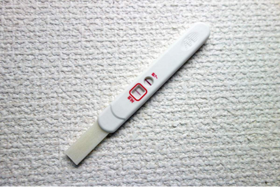卵巢功能低下，和老公久备不孕，深圳做试管成功好孕