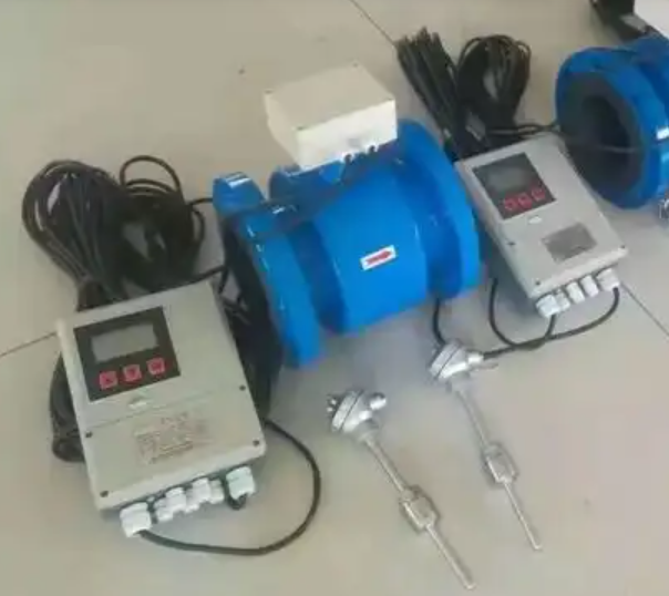 电磁流量计的工作原理与结构组成