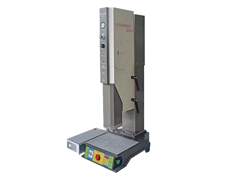 Application of ultrasonic welding in plastics industry