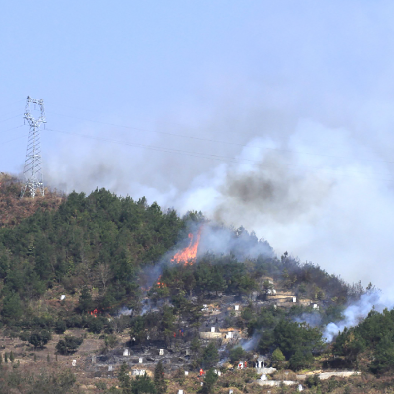 微小火源在線監測裝置安裝，全時段預警無憂輸電線路送電