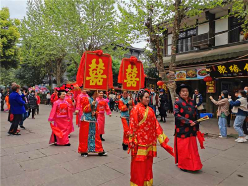 清明节平乐古镇再现民俗表演