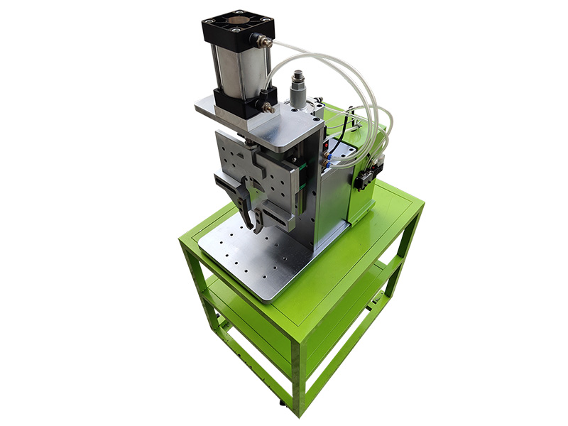 Terminal welding machine structure characteristics