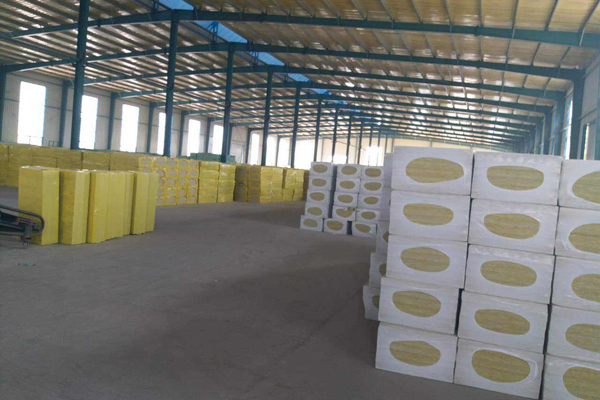 Warehouse in the yanban factory
