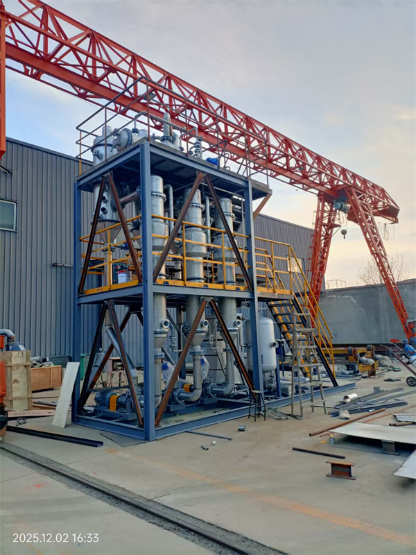 0.5T/H三效撬装蒸发器制作中