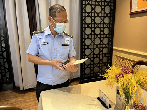 海口市市场监管局美兰分局深入海南迎宾馆酒店开展巩固文明城市检查工作