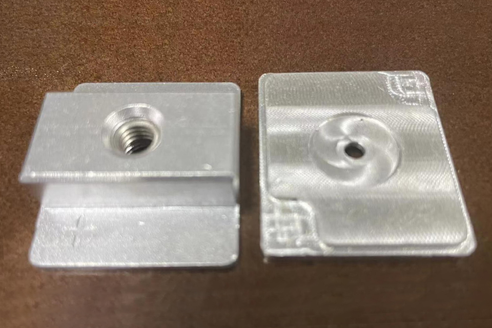 Monomer Pole