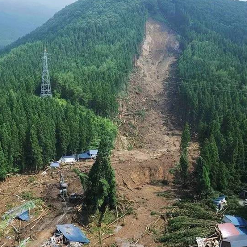 杆塔沉降预警：输电线路北斗地质灾害监测装置