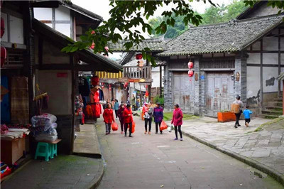 自贡仙市古镇：衣袂飘飘下凡来