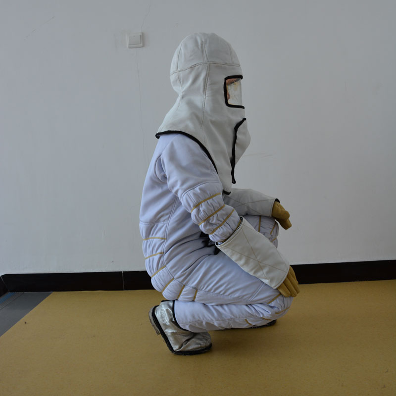 避火服使用注意事项是什么?-河北鼎泽电子科技有限公司