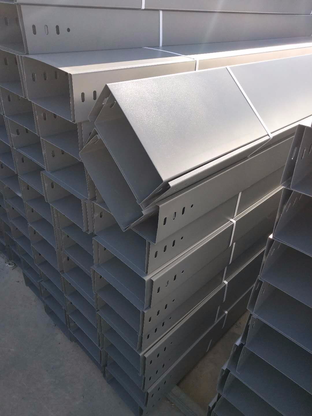 作为河北省通过is09001:2000质量管理体系认证的铜质电缆桥架生产和