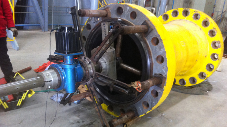 中油一建现场法兰修复