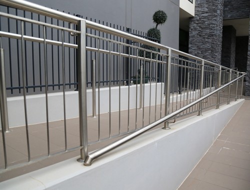 忠县不锈钢栏杆-忠县金属栏杆-忠县铁艺栏杆厂家-重庆坚美金属制品