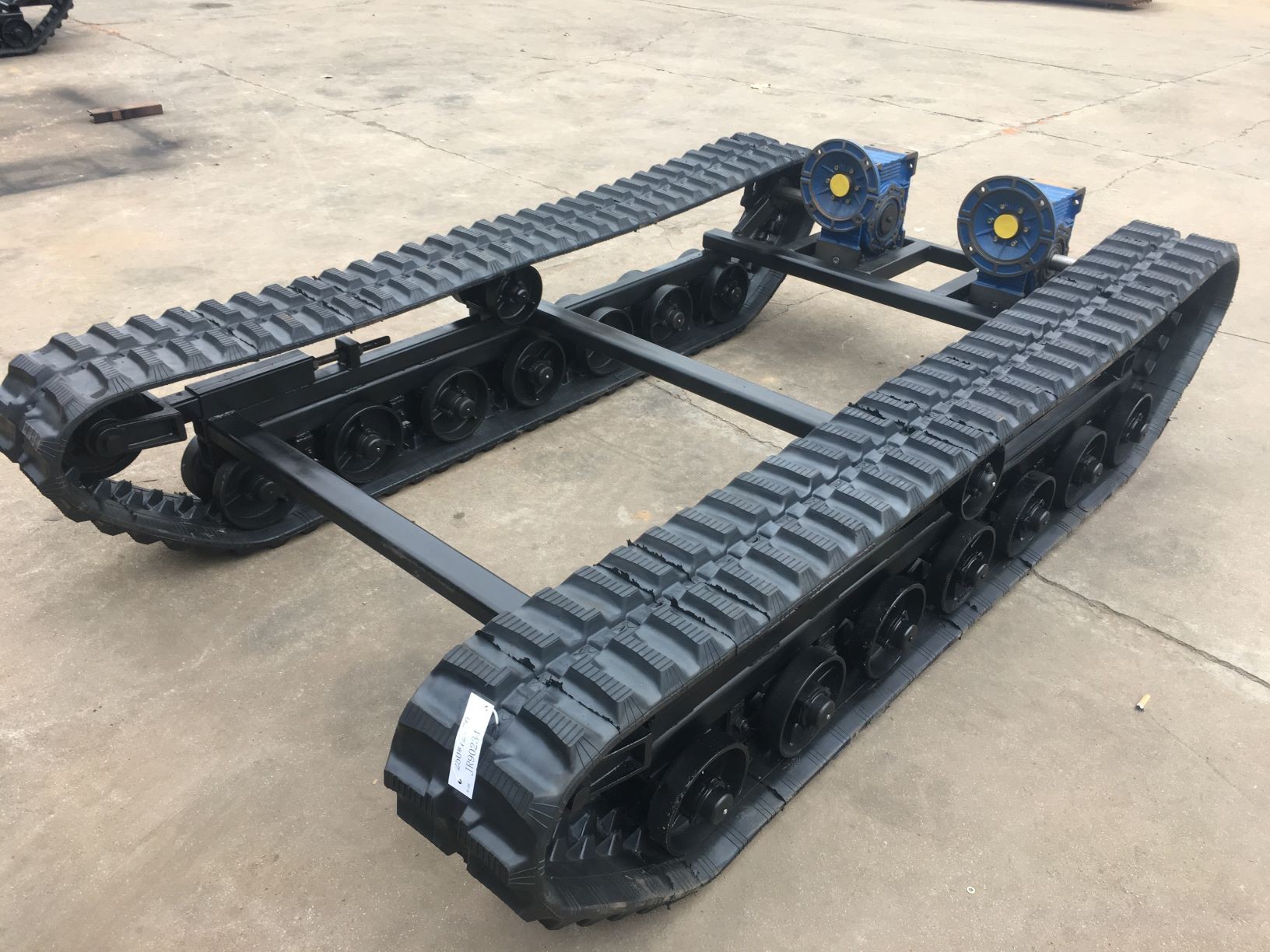 双鸭山现货三角履带