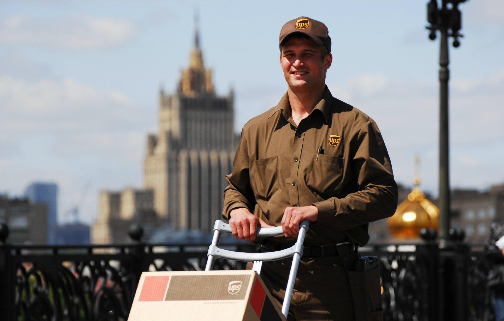 霍城联邦快递一斤多少钱
